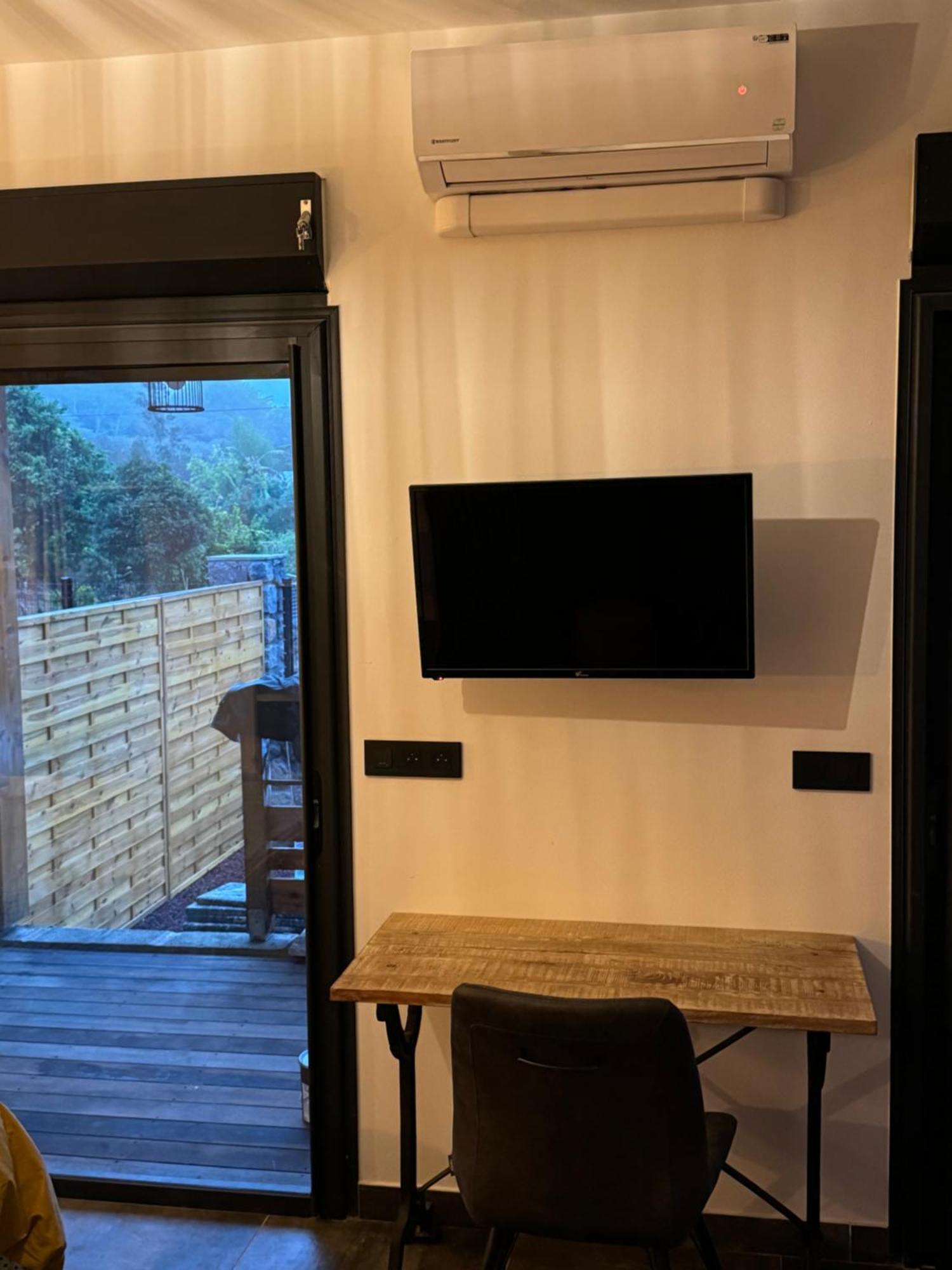 Le Studio Leva La Plaine des Palmistes Luaran gambar